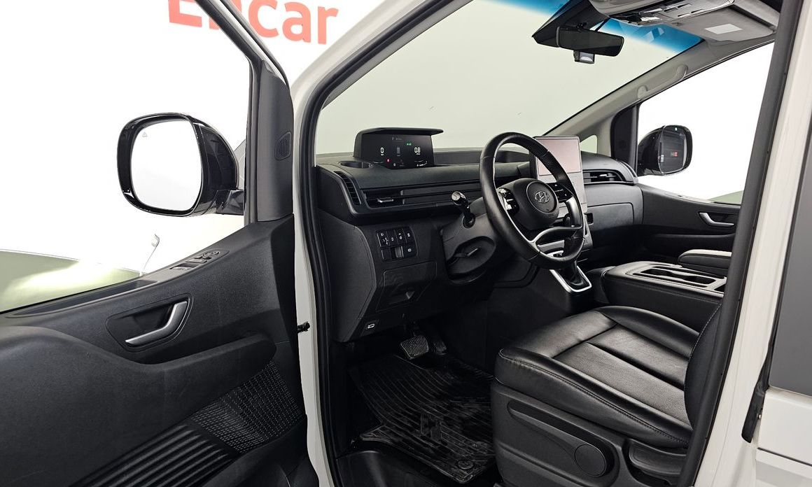 Hyundai Staria 2022