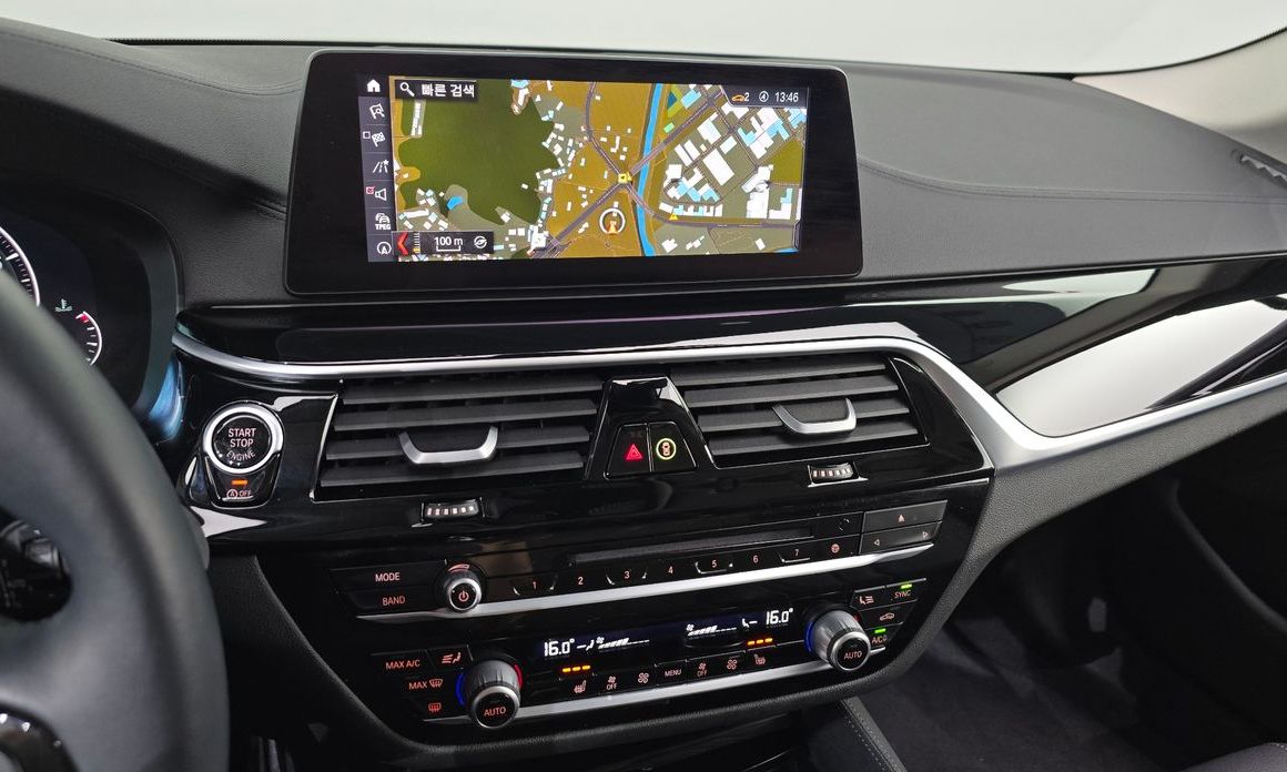 BMW 5-Series 2019
