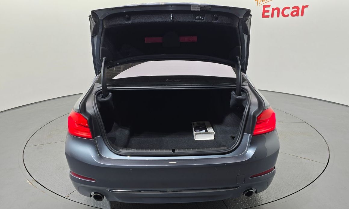BMW 5-Series 2019