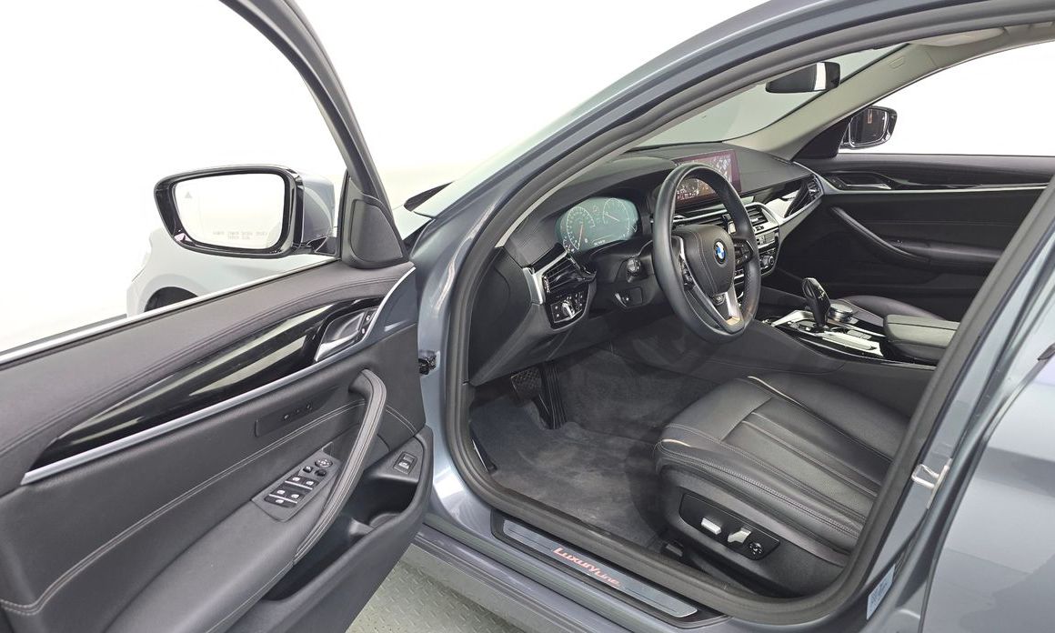 BMW 5-Series 2019