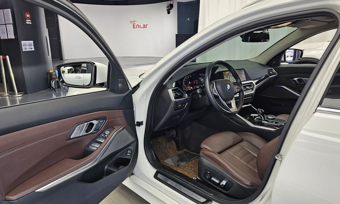 BMW 3-Series 2021