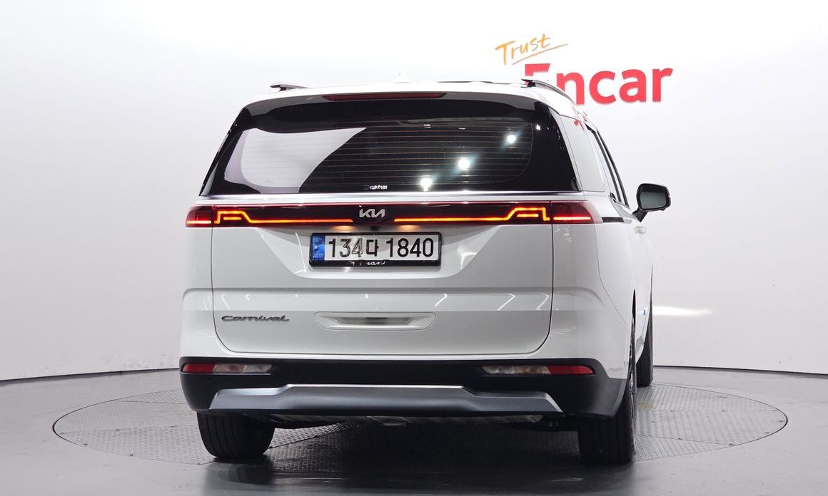 Kia Canival 2021
