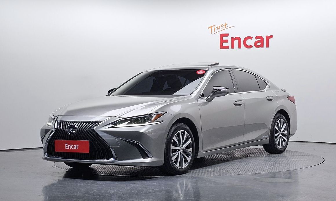 Lexus ES 2019