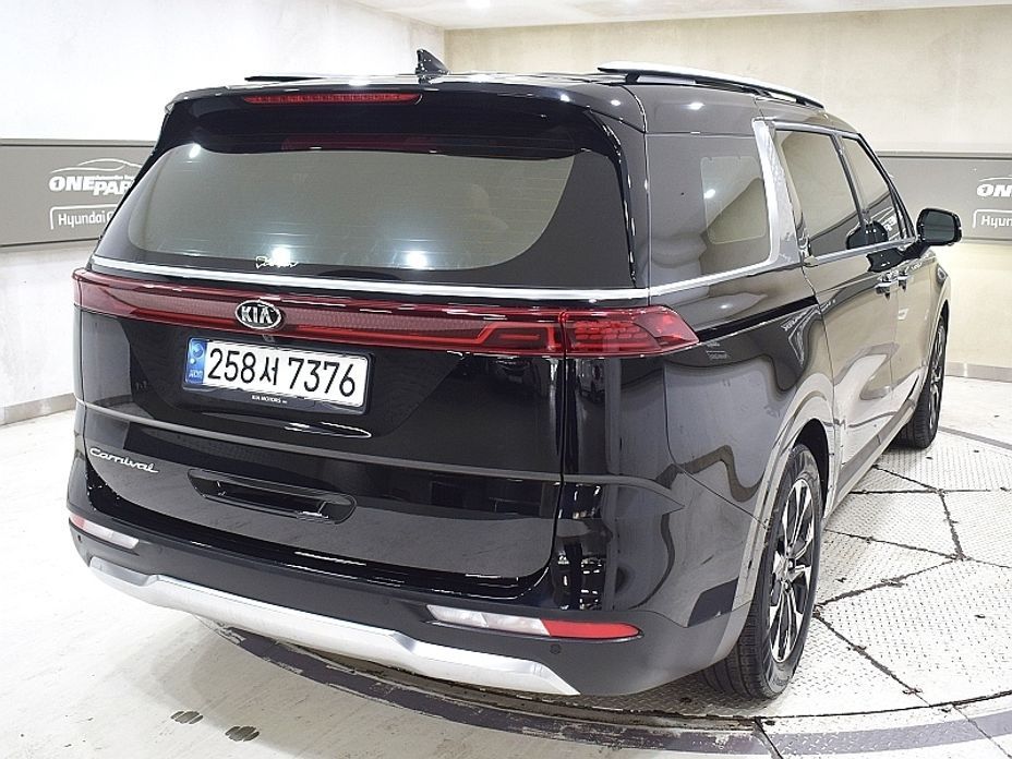 Kia Canival 2021