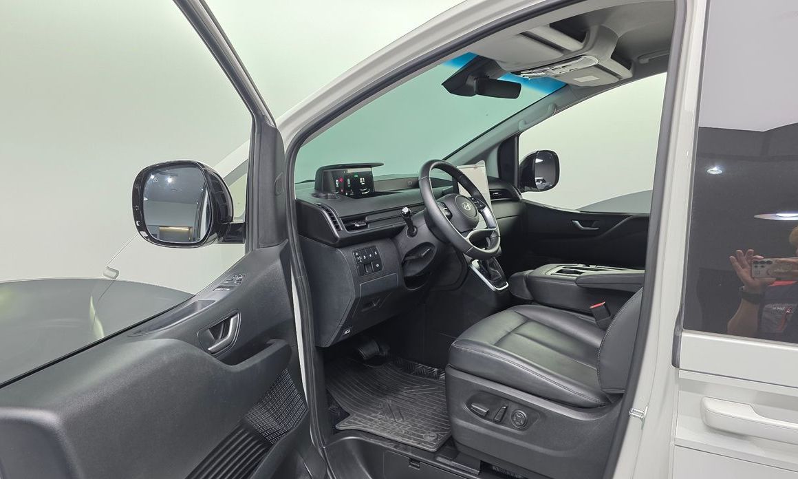 Hyundai Staria 2025