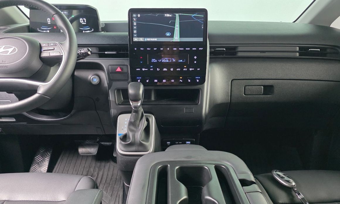 Hyundai Staria 2025
