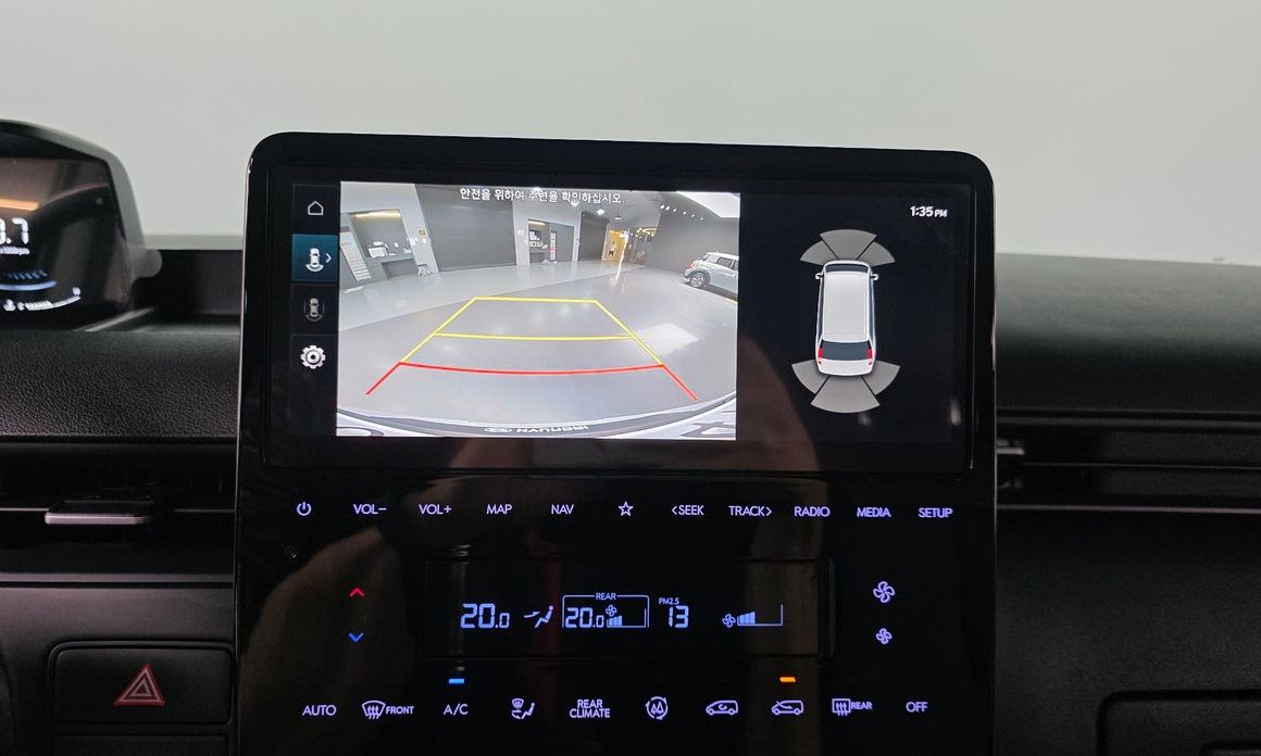 Hyundai Staria 2025