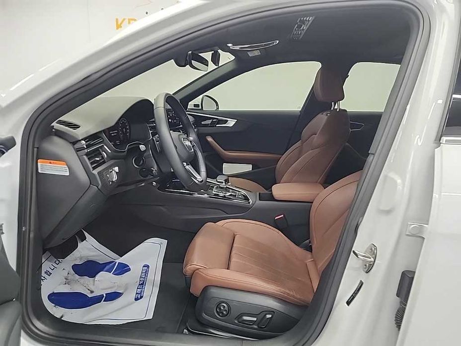 Audi A4 2023