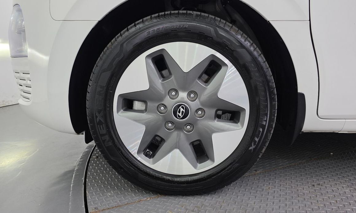 Hyundai Staria 2025