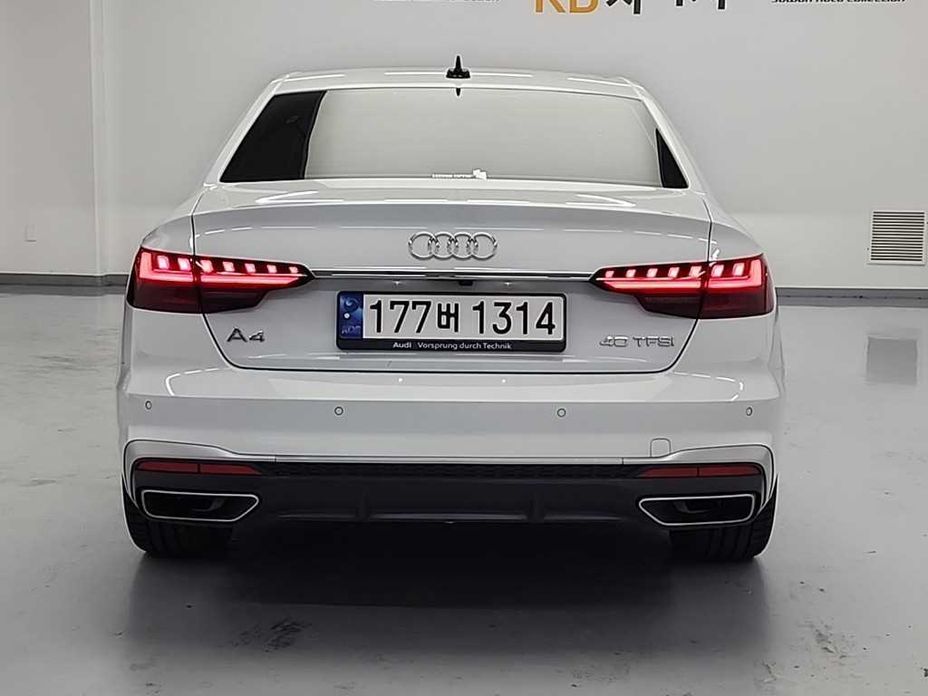 Audi A4 2023
