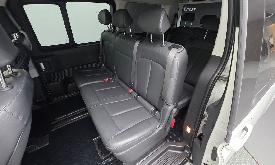 Hyundai Staria 2025