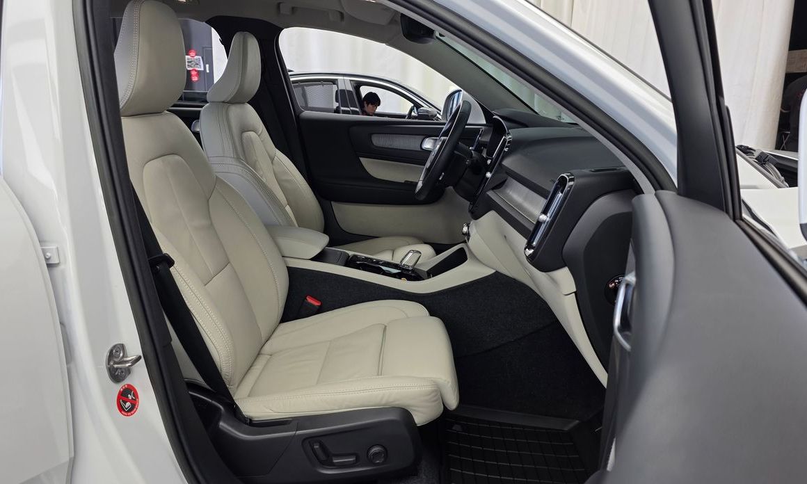 Volvo XC40 2023