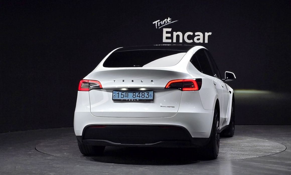 Tesla Model Y 2021