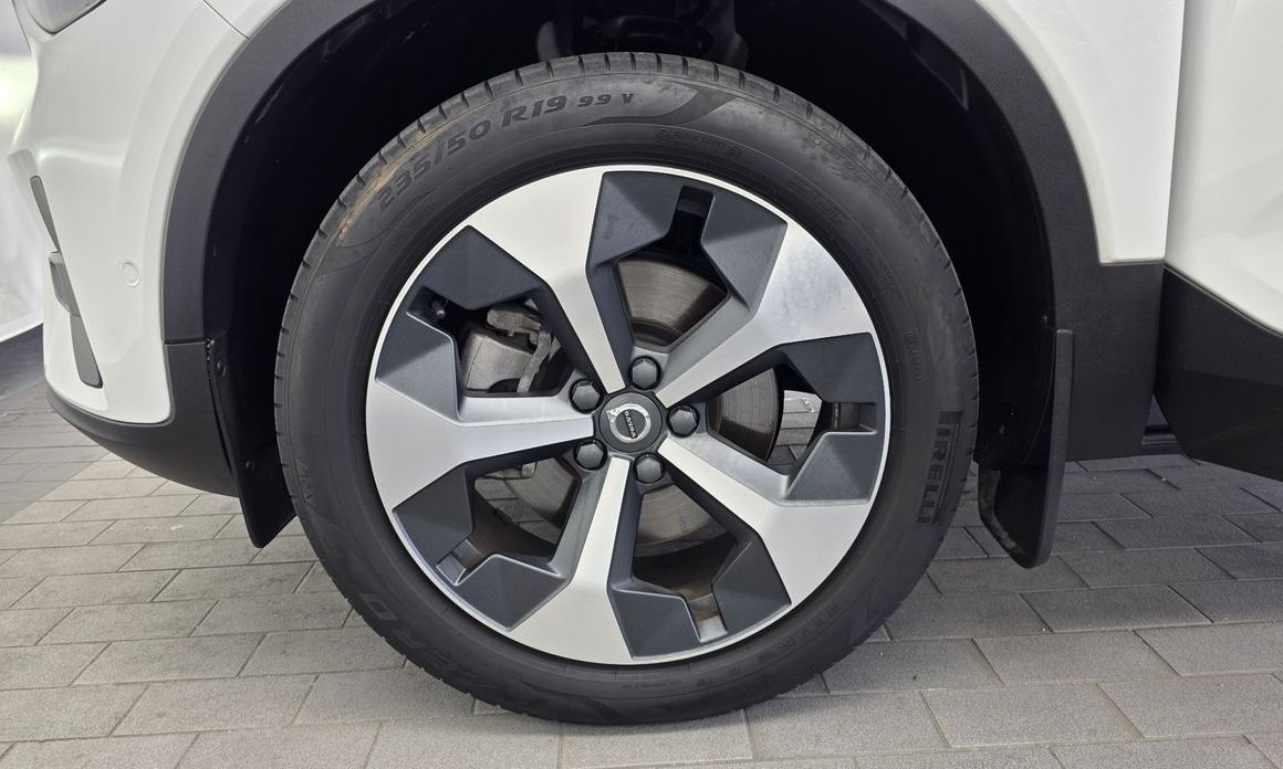 Volvo XC40 2023