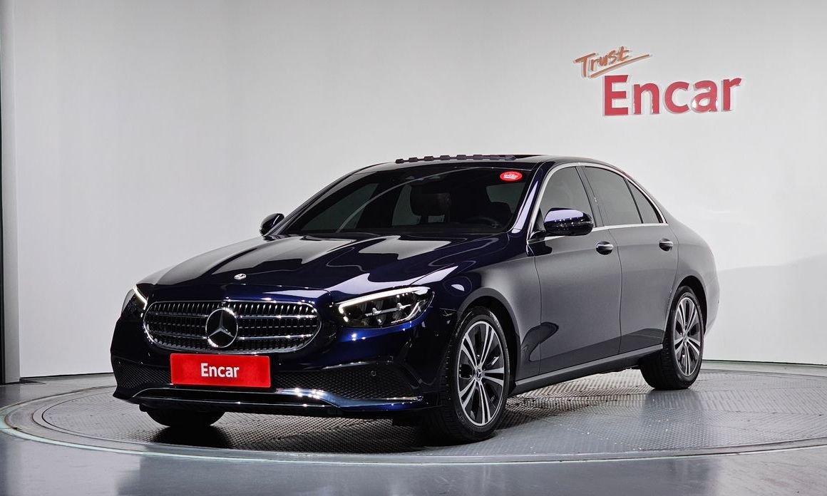 Mercedes-Benz E-Class 2022
