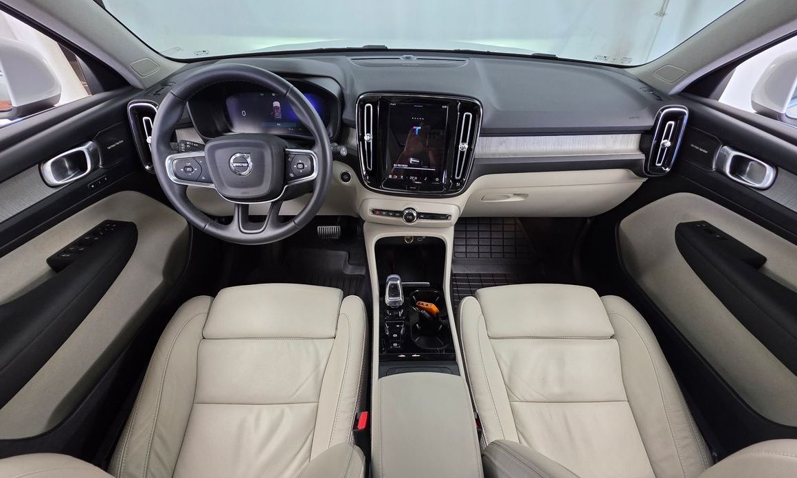 Volvo XC40 2023