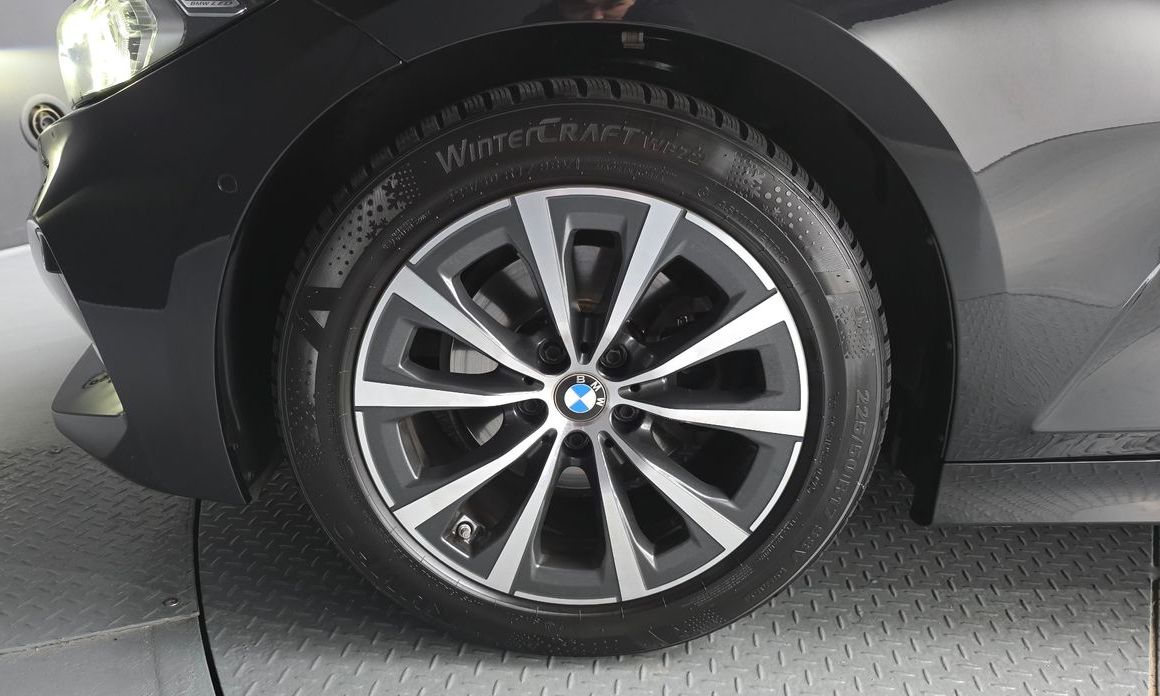 BMW 3-Series 2023