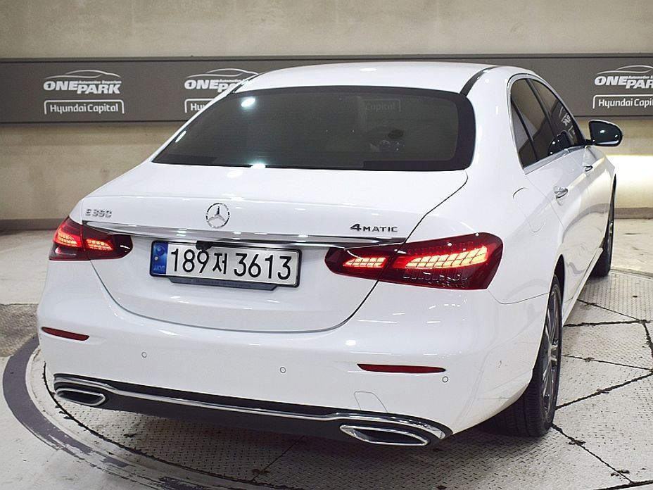 Mercedes-Benz E-Class 2022