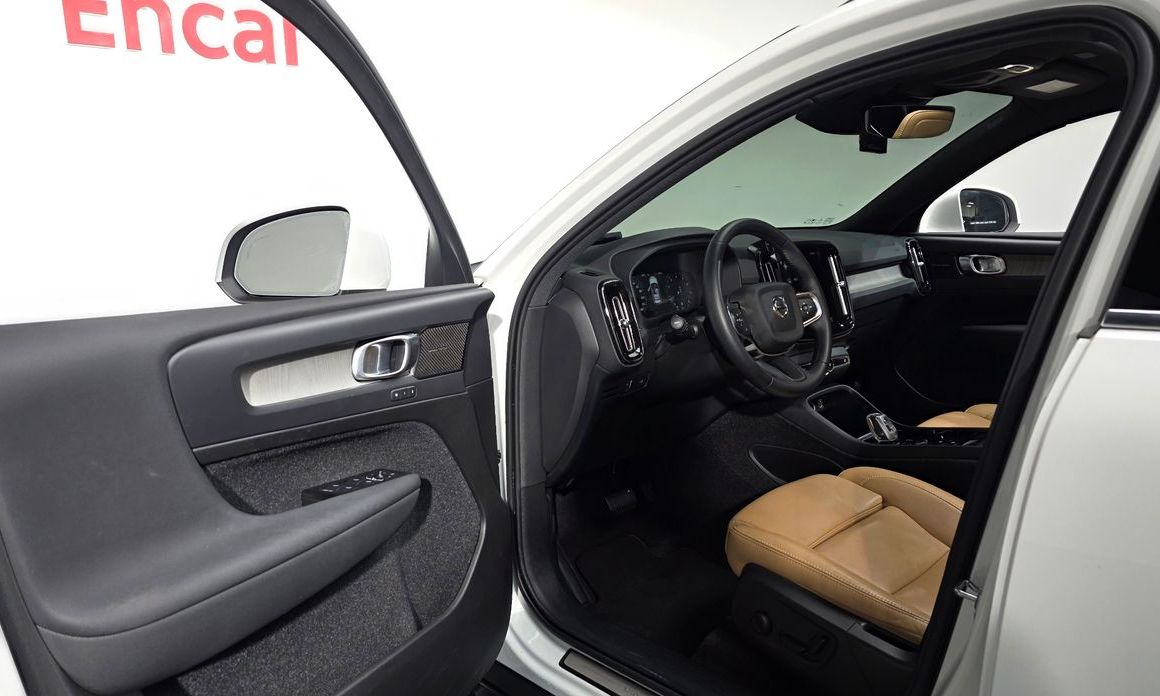 Volvo XC40 2021