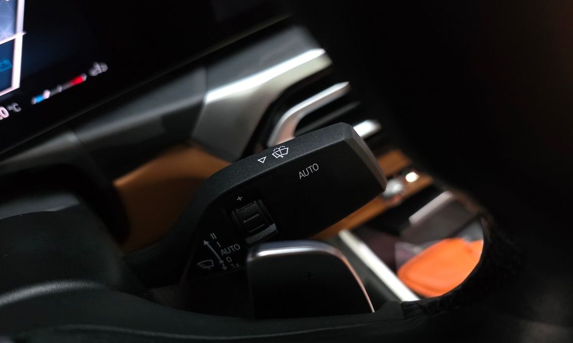 BMW 3-Series 2023