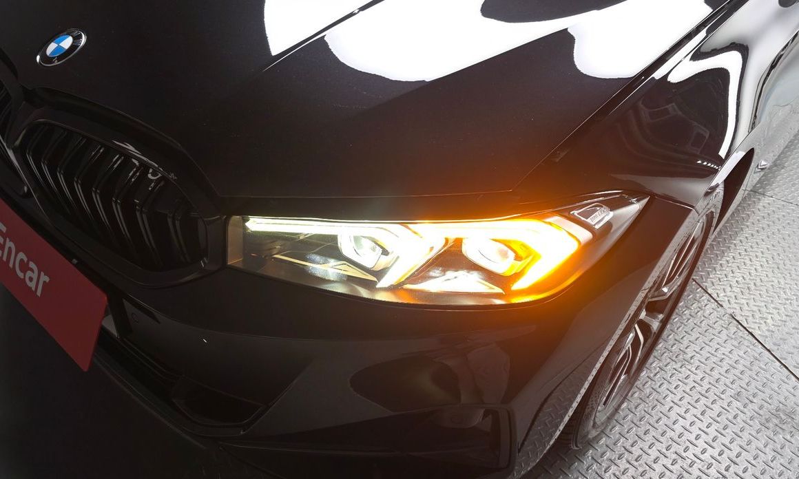 BMW 3-Series 2023