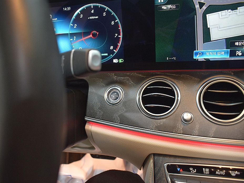 Mercedes-Benz E-Class 2022