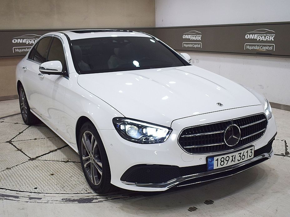 Mercedes-Benz E-Class 2022