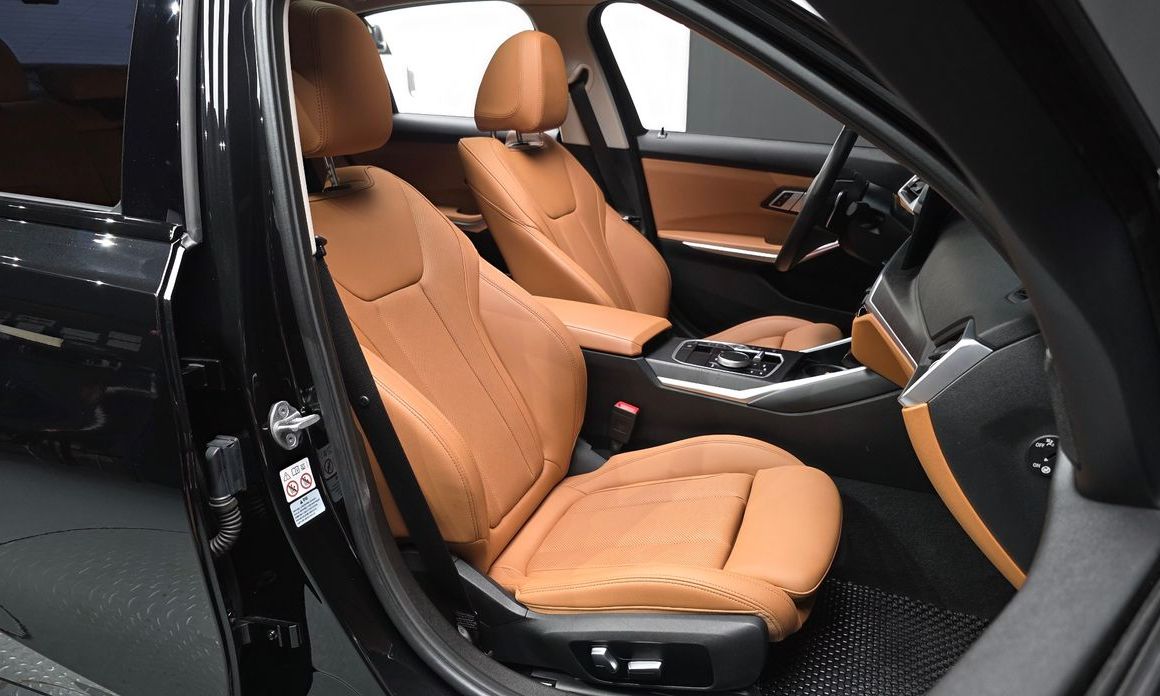 BMW 3-Series 2023