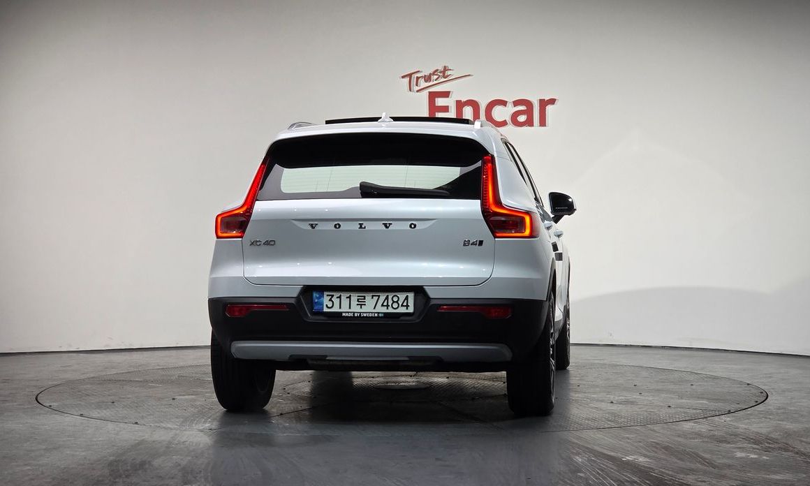 Volvo XC40 2021