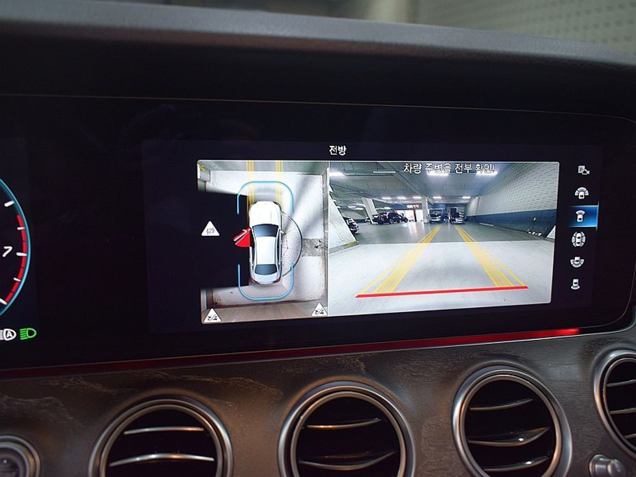 Mercedes-Benz E-Class 2022