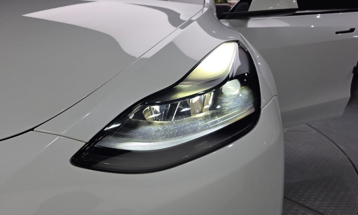Tesla Model Y 2024