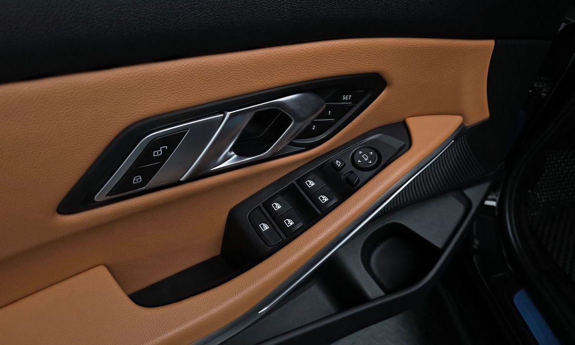 BMW 3-Series 2023