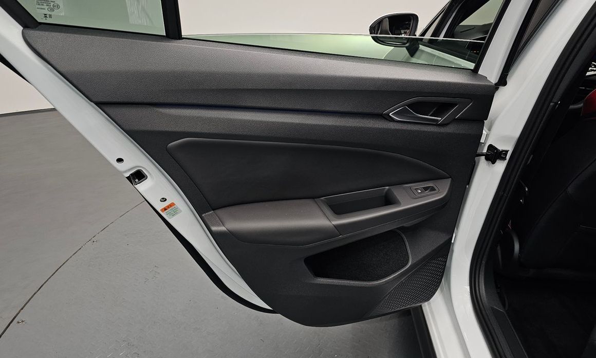 Volkswagen Golf 2024