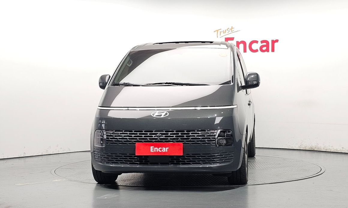 Hyundai Staria 2025