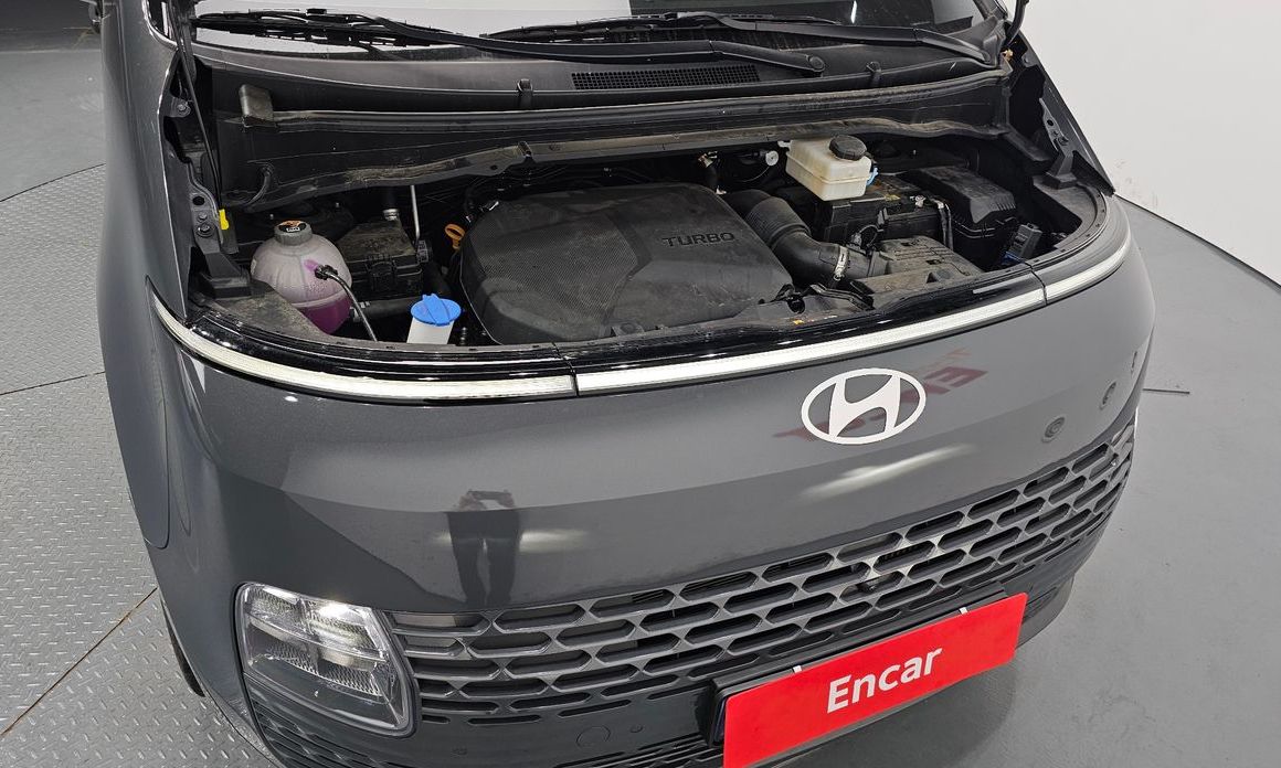 Hyundai Staria 2025