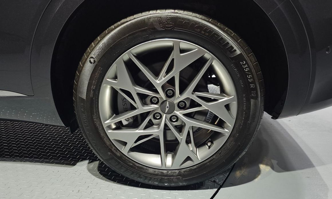 Genesis GV70 2023