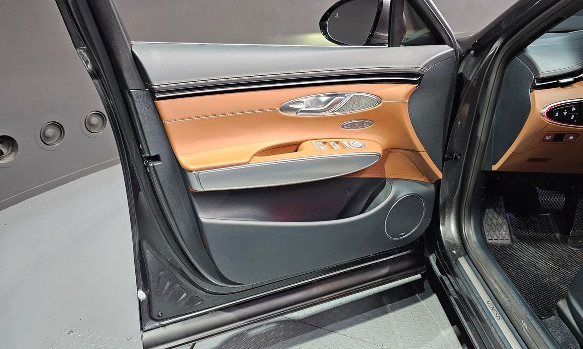 Genesis GV70 2023