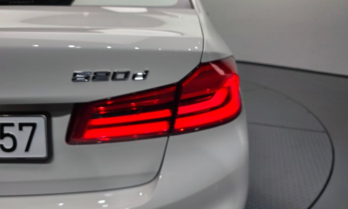 BMW 5-Series 2020