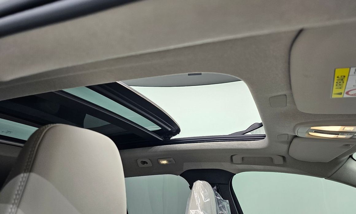 Volvo XC40 2025