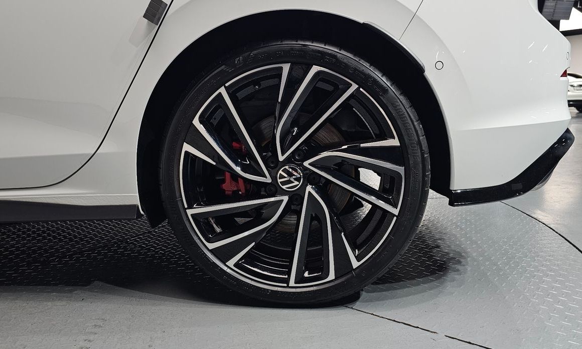 Volkswagen Golf 2024