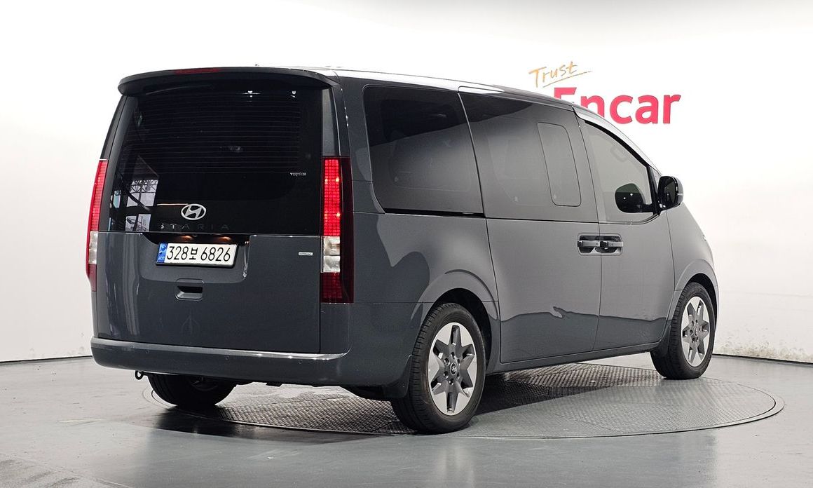 Hyundai Staria 2025