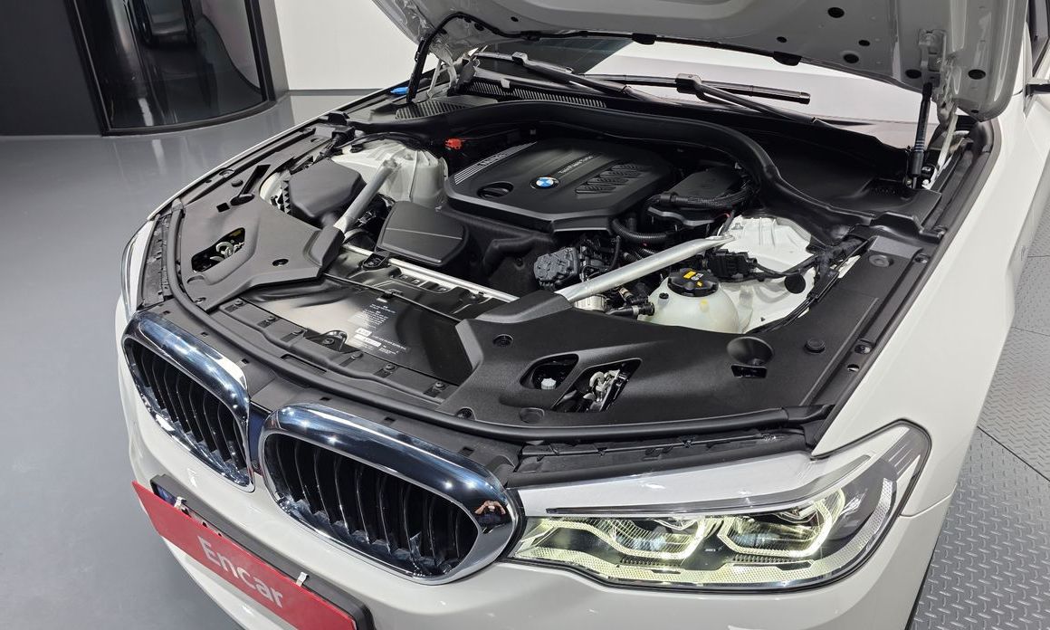 BMW 5-Series 2020
