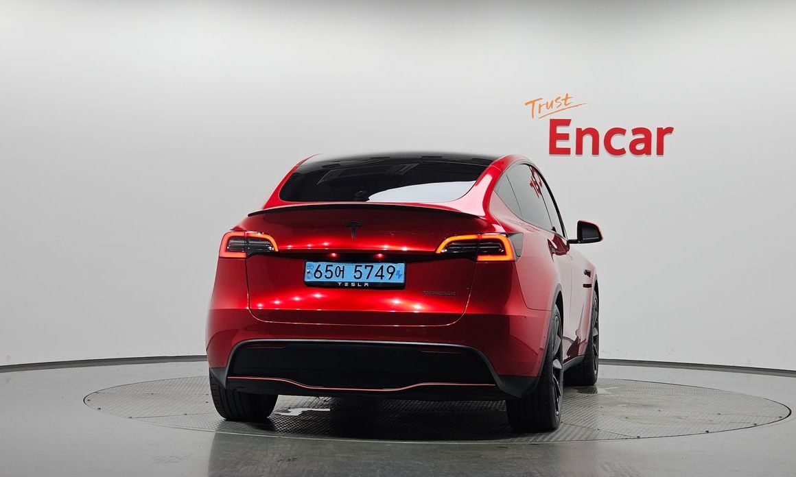 Tesla Model Y 2021