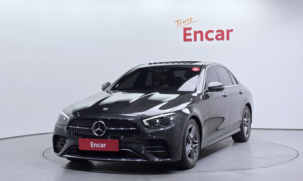 Mercedes-Benz E-Class 2023