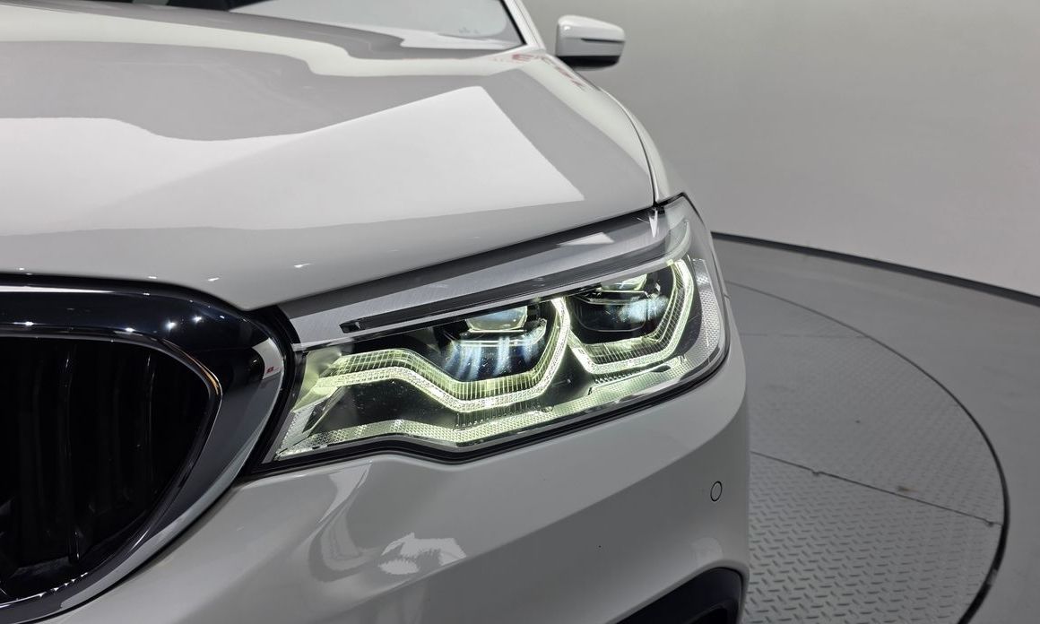 BMW 5-Series 2020