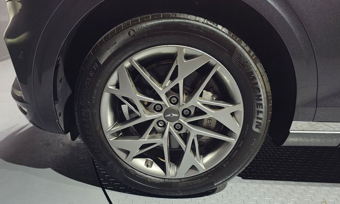 Genesis GV70 2023