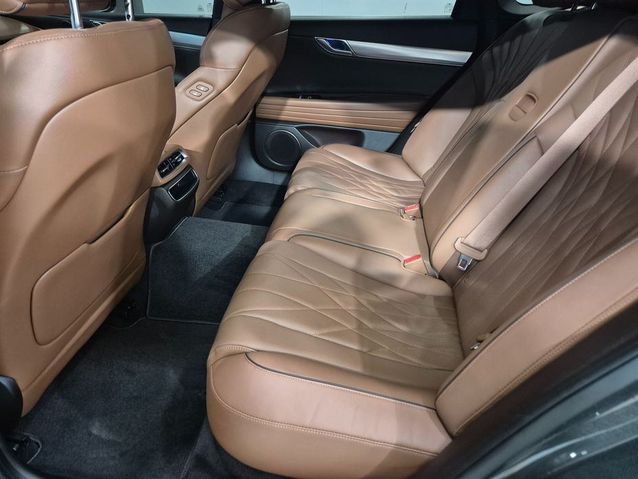 Genesis G80 2023