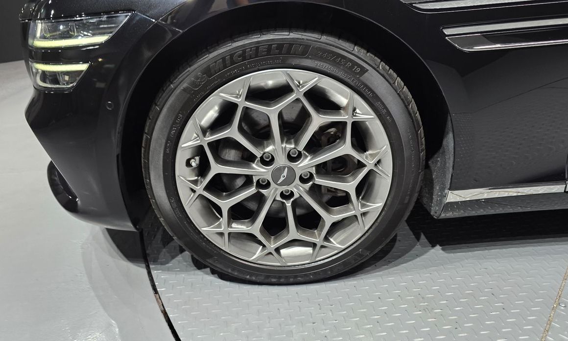 Genesis G80 2021