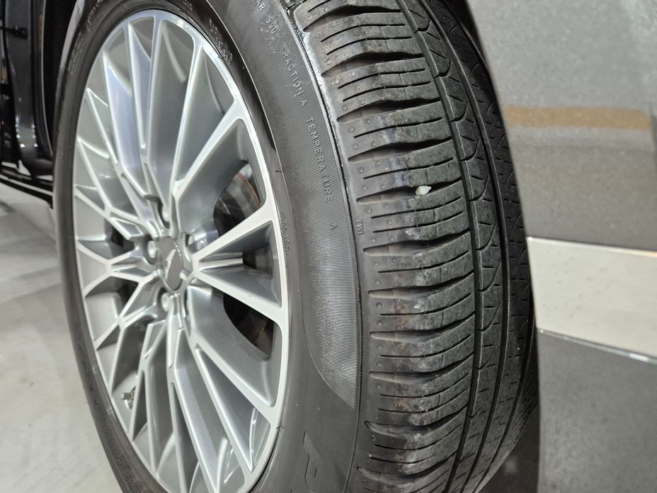 Genesis G80 2023