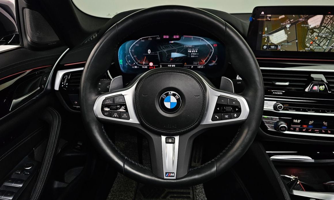 BMW 5-Series 2022